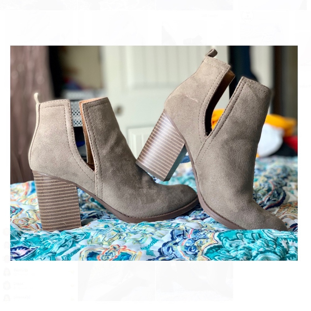 cute & comfy grey booties!